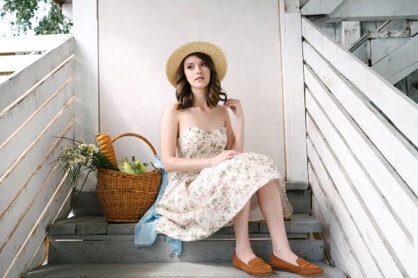 Frischer Style: So integrierst du Vintage-Kleider mit modernen Akzenten!