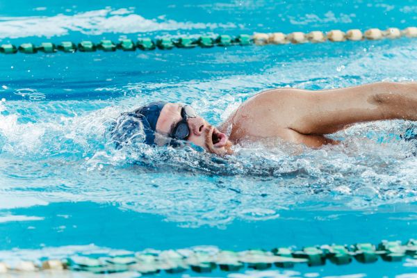 Kluge methoden zur verhinderung von übertraining bei spitzen-schwimmern: so optimieren elite-athleten ihre leistungen
